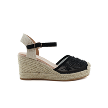 Load image into Gallery viewer, Sandal For Women
