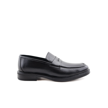 Load image into Gallery viewer, Genuine Leather Shoes For Men
