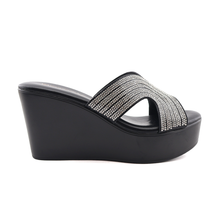 Load image into Gallery viewer, Slipper For Women
