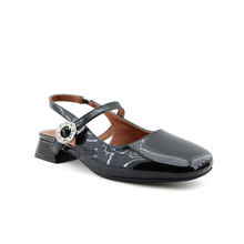 Load image into Gallery viewer, Sandal For Women
