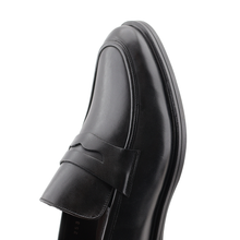 Load image into Gallery viewer, Genuine Leather Shoes For Men
