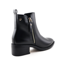 Load image into Gallery viewer, Boot For Women
