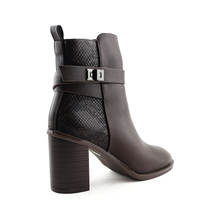 Load image into Gallery viewer, Boot For Women
