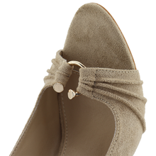 Load image into Gallery viewer, Sandal For Women
