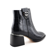 Load image into Gallery viewer, Boot For Women
