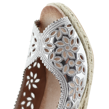 Load image into Gallery viewer, Sandal For Women
