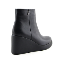 Load image into Gallery viewer, Boot For Women
