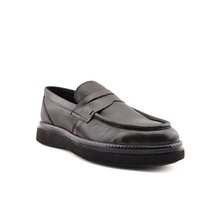 Load image into Gallery viewer, Genuine Leather Shoes For Men
