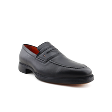 Load image into Gallery viewer, Genuine Leather Shoes For Men
