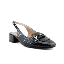 Load image into Gallery viewer, Sandal For Women
